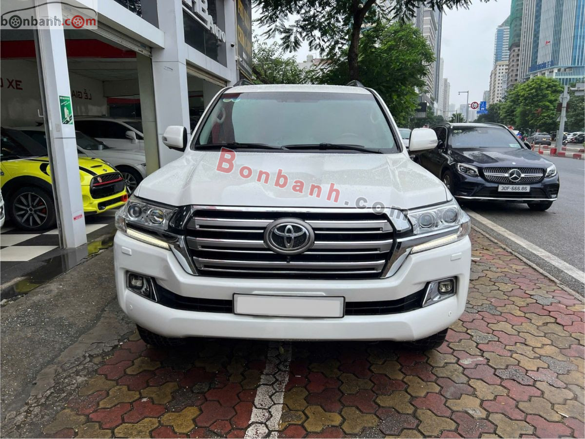 Toyota Land Cruiser VX 4.6 V8 2016
